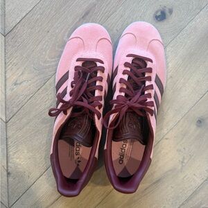 Adidas men’s gazelles pink and maroon